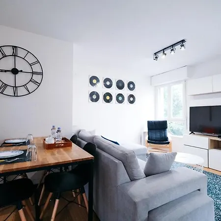 Apartment Le Vinyle ~ Parking ~ Balcon ~ Centre-ville *
